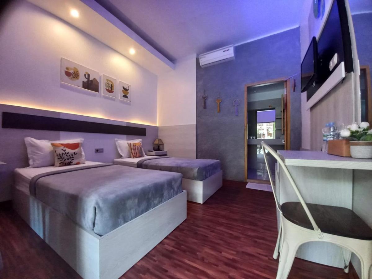 Lawaka Hotel Ampana Buitenkant foto
