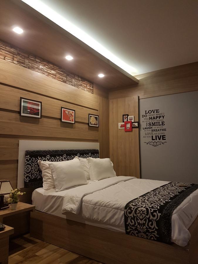 Lawaka Hotel Ampana Buitenkant foto