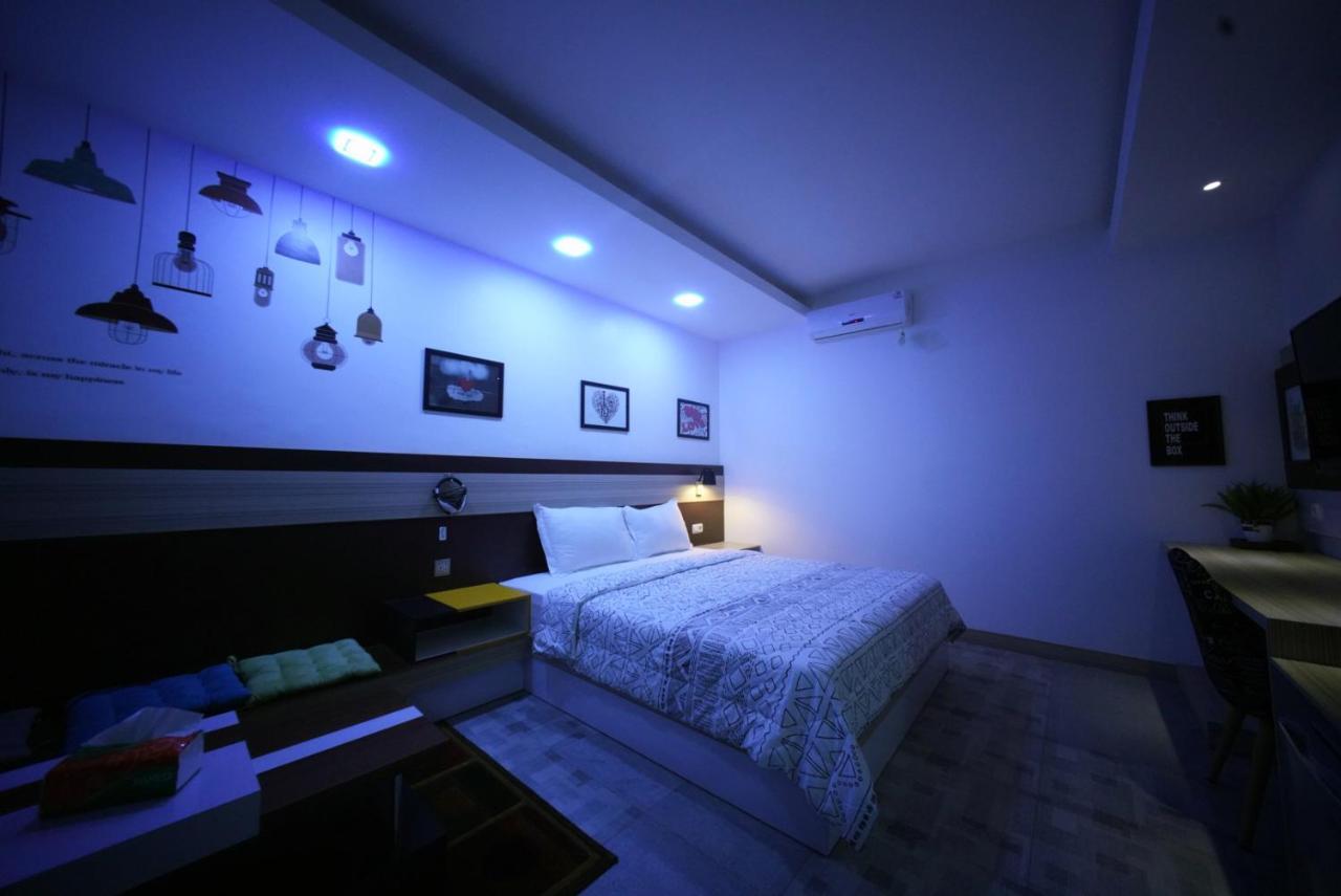 Lawaka Hotel Ampana Buitenkant foto