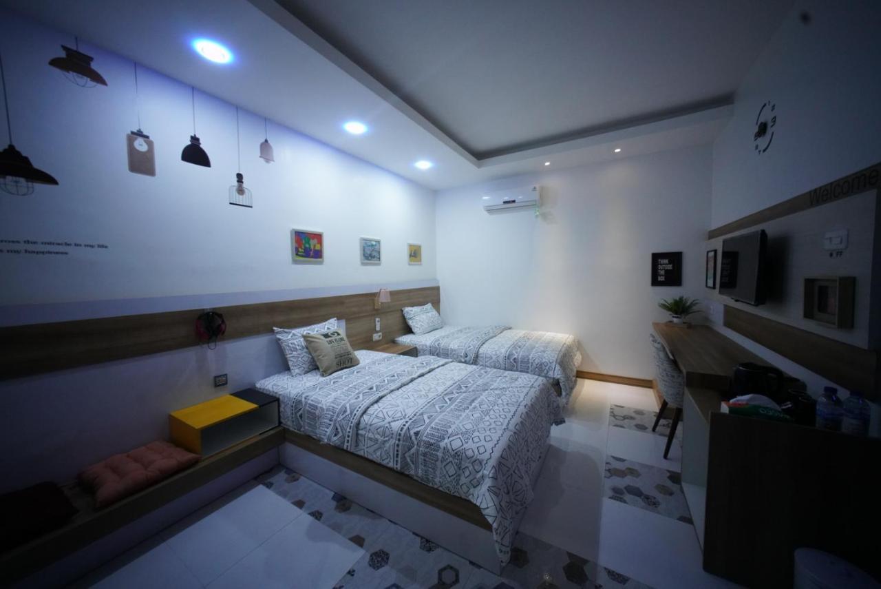 Lawaka Hotel Ampana Buitenkant foto